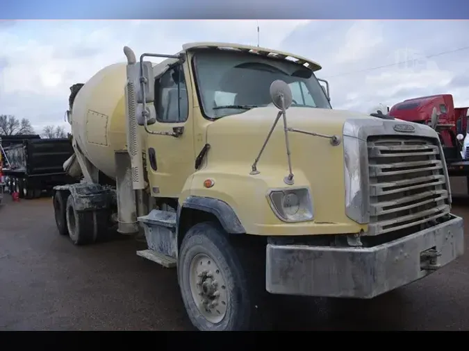 2016 FREIGHTLINER 114SD