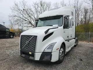 2020 VOLVO VNL64T760