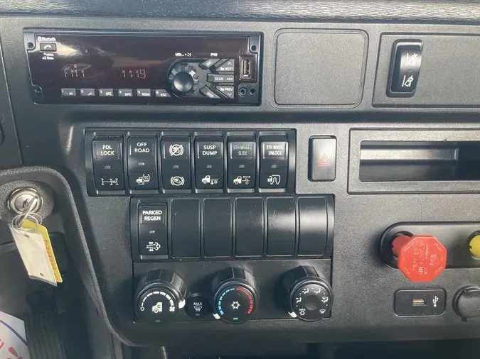 2020 International LT625