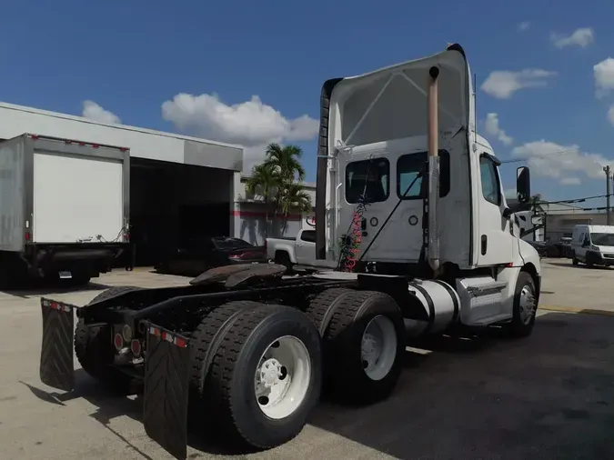 2019 FREIGHTLINER NEW CASCADIA PX12664