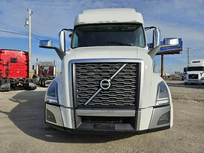 2023 VOLVO VNL64T760