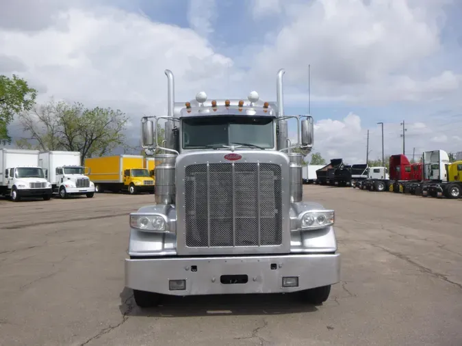 2020 Peterbilt 389
