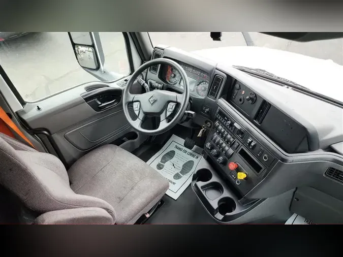 2022 INTERNATIONAL LT625