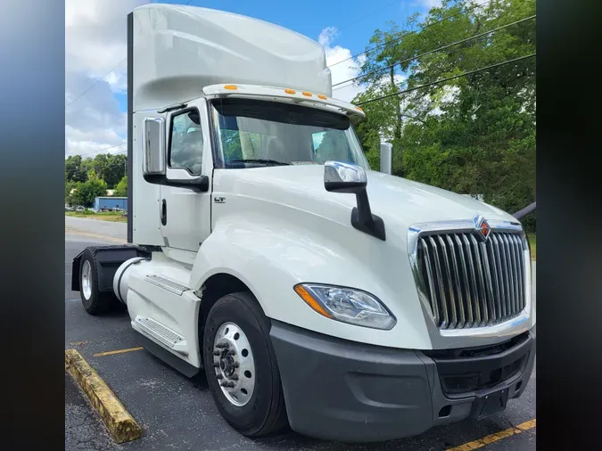 2020 NAVISTAR INTERNATIONAL LT625 DAYCAB S/A