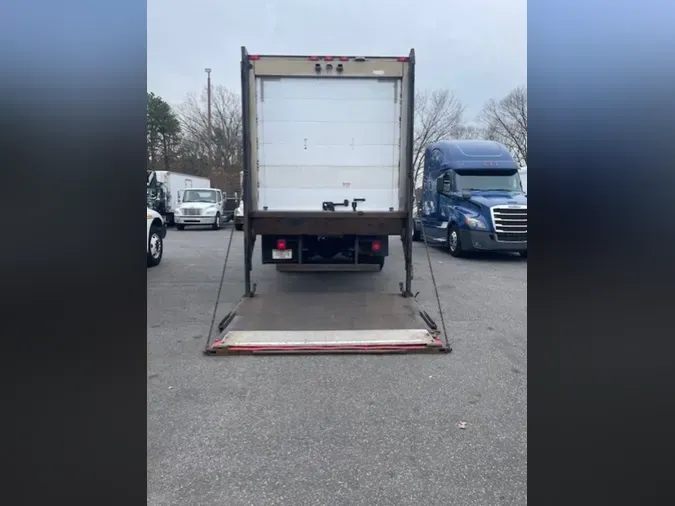 2019 FREIGHTLINER/MERCEDES M2 106