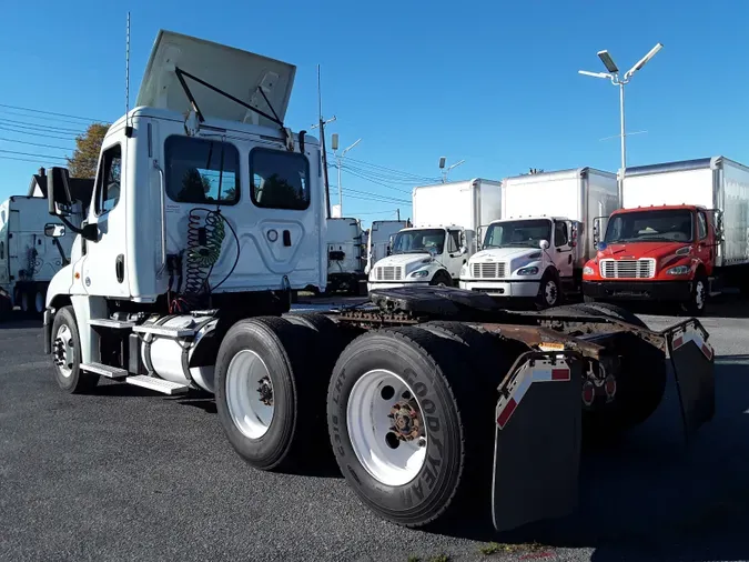 2018 FREIGHTLINER/MERCEDES CASCADIA 125