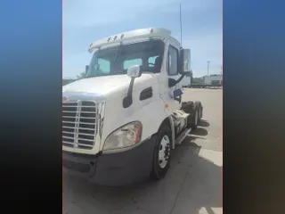 2014 FREIGHTLINER/MERCEDES CASCADIA 113