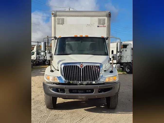 2020 NAVISTAR INTERNATIONAL MV607 (4X2)