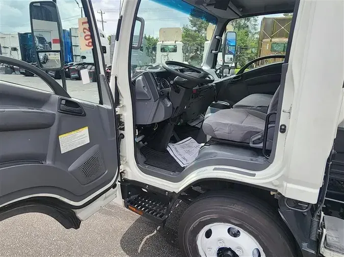 2019 ISUZU NPR-HD81e456e640b893358a0dfc18701a7541
