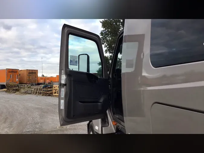 2022 International LT81e65d69362f179d0ef203efae572ce9