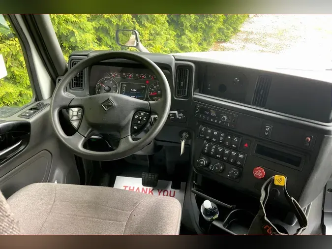 2022 INT LT625 6x4