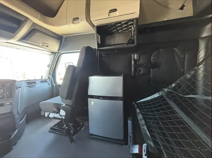 2024 Freightliner Cascadia 126