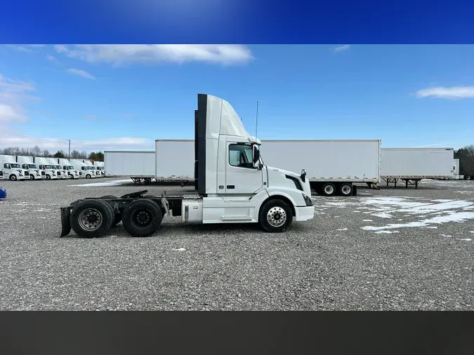 2018 Volvo VNL300