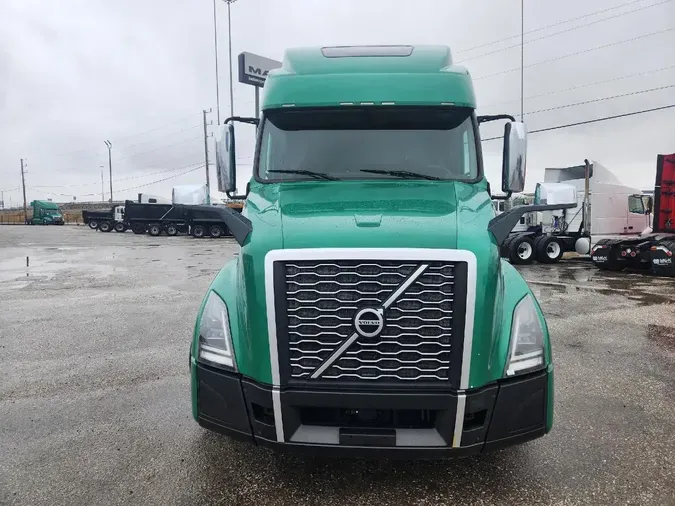 2021 VOLVO VNL64T860