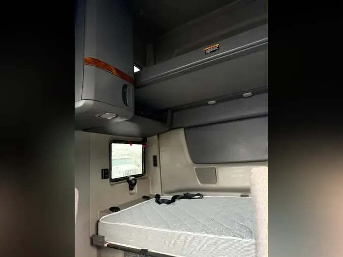 2022 International LT625