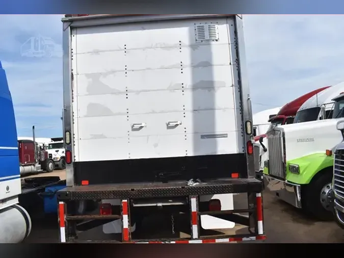 2015 FREIGHTLINER BUSINESS CLASS M2 106