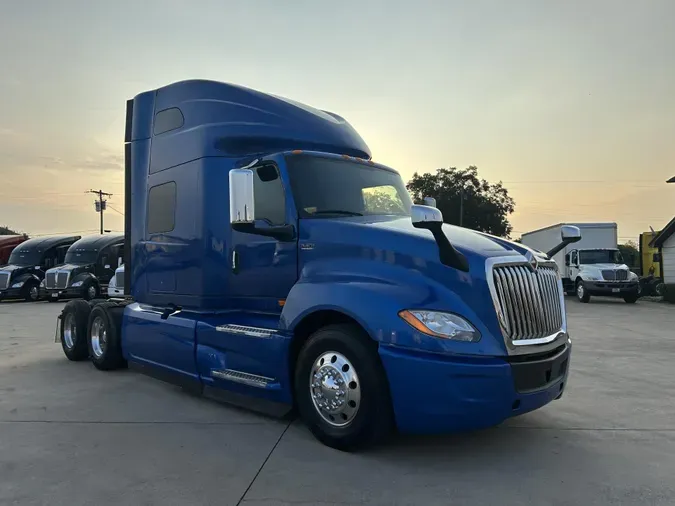 2020 International LT625