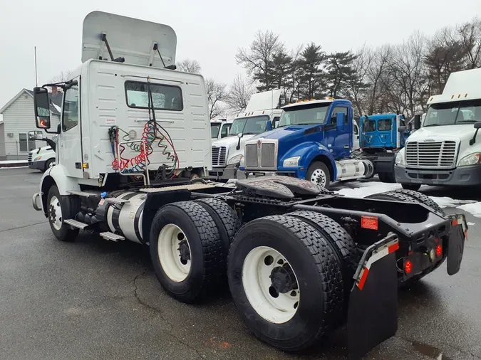 2019 VOLVO VNL