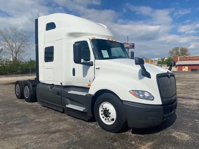 2022 International LT625