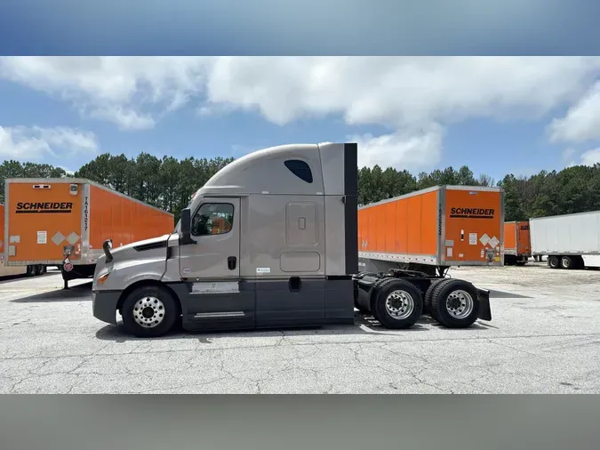 2024 Freightliner Cascadia