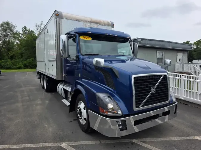 2018 VOLVO VNL64-300