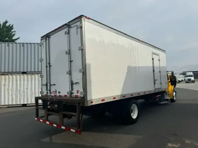 2021 FREIGHTLINER/MERCEDES M2 1068205cb8b1528e2c32d6efb2ecf276c72