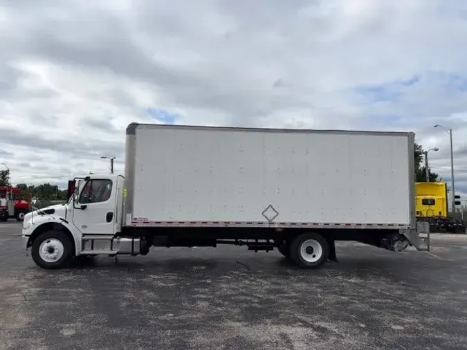 2021 Freightliner Business Class M2 106