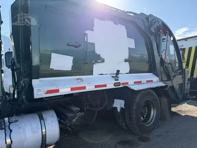 2012 KENWORTH T370