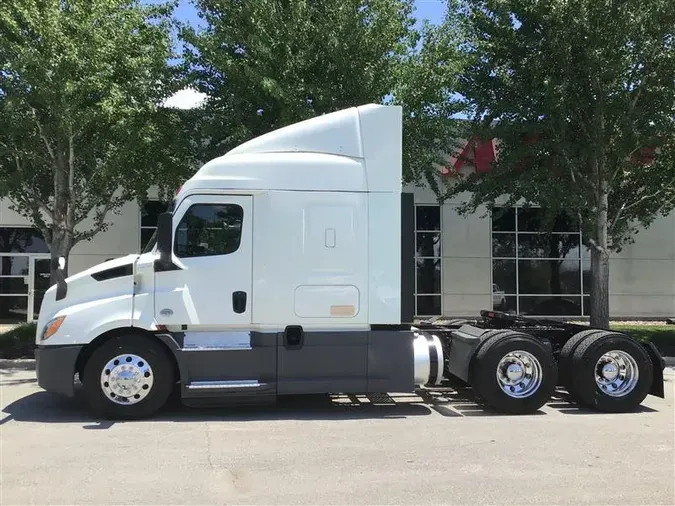 2020 FREIGHTLINER CA116