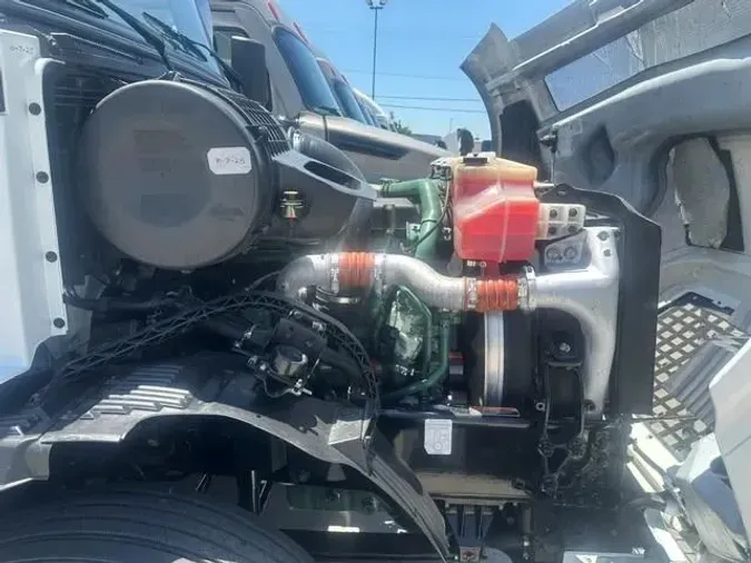 2015 Volvo VNL300820dbb9f1ca799a4c38e4ef7de1b8ad4