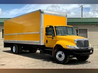 2018 International 4300 SBA 4X2