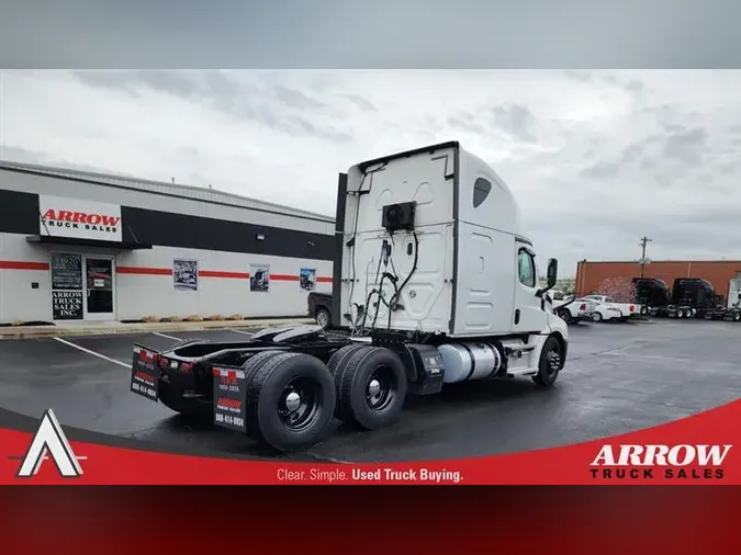 2020 FREIGHTLINER CA126