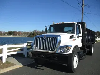 2009 INTERNATIONAL 7400