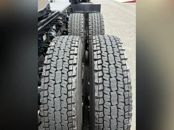 2023 Peterbilt 579