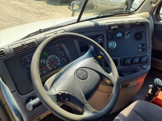 2017 FREIGHTLINER/MERCEDES CASCADIA 125