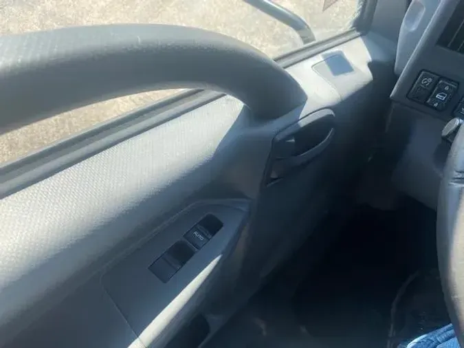 2022 Isuzu NRR