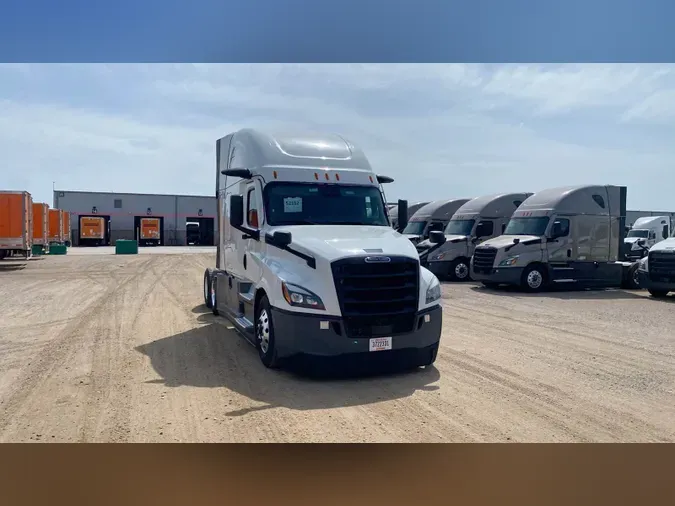 2022 Freightliner Cascadia 1268215622f385f558d194c2641fc79ca07