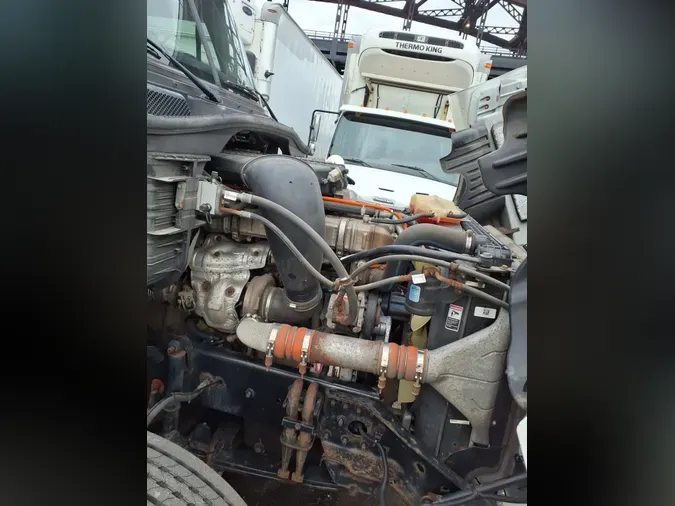 2018 FREIGHTLINER/MERCEDES CASCADIA 1258218b6ddb8f77fd92de2bb56c909b4d3