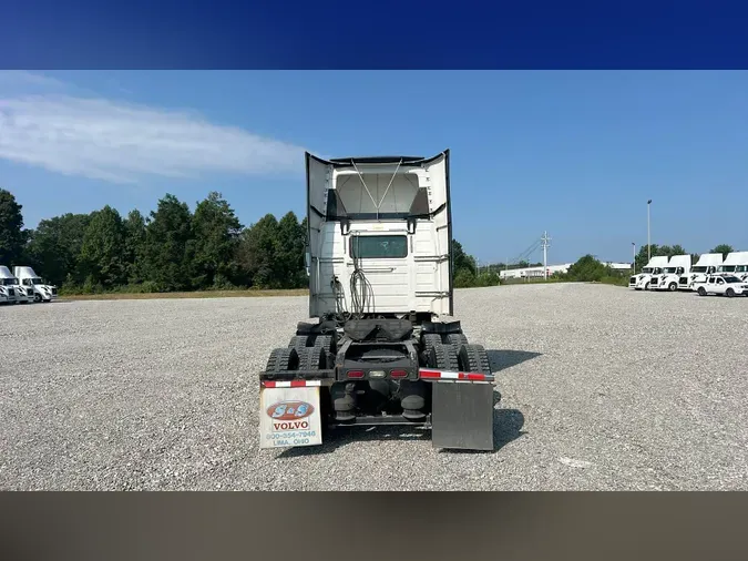 2017 Volvo VNL300