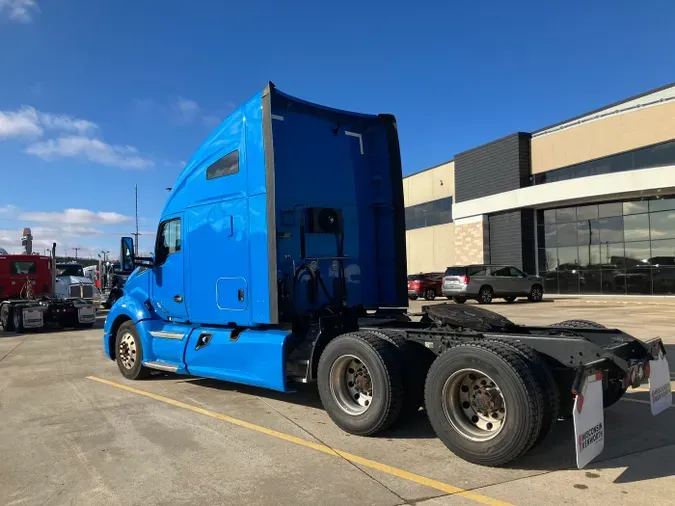 2022 Kenworth T680