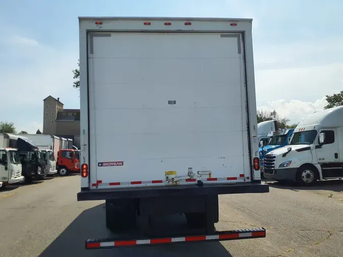 2017 FREIGHTLINER M2 106