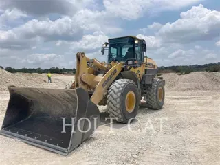 2019 Komatsu WA320-8