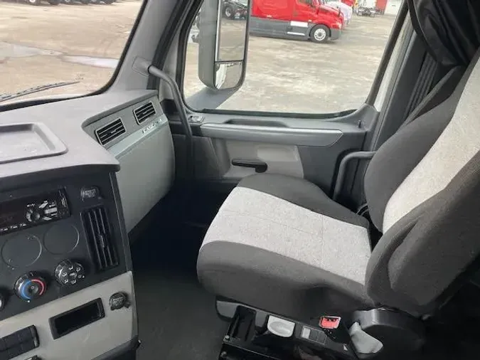 2020 Freightliner Cascadia