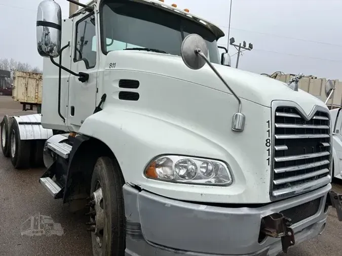 2015 MACK PINNACLE CXU613821e34b9e08c6d6eb9ef32c1db7035d8