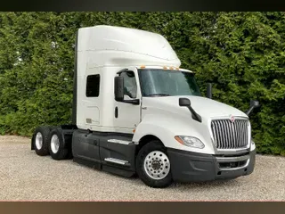 2022 INT LT625 6x4