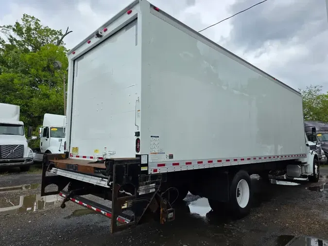 2018 FREIGHTLINER M2 106