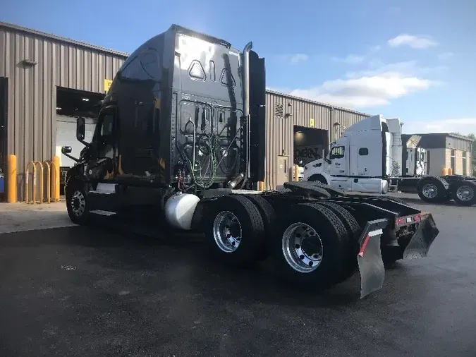 2019 Freightliner T12664ST