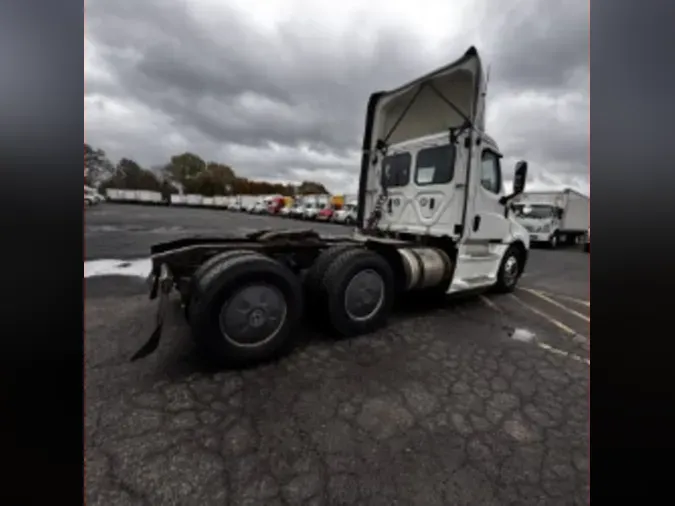 2020 FREIGHTLINER/MERCEDES NEW CASCADIA PX126648225e6a36b2209dd3ed9e05d569e2043
