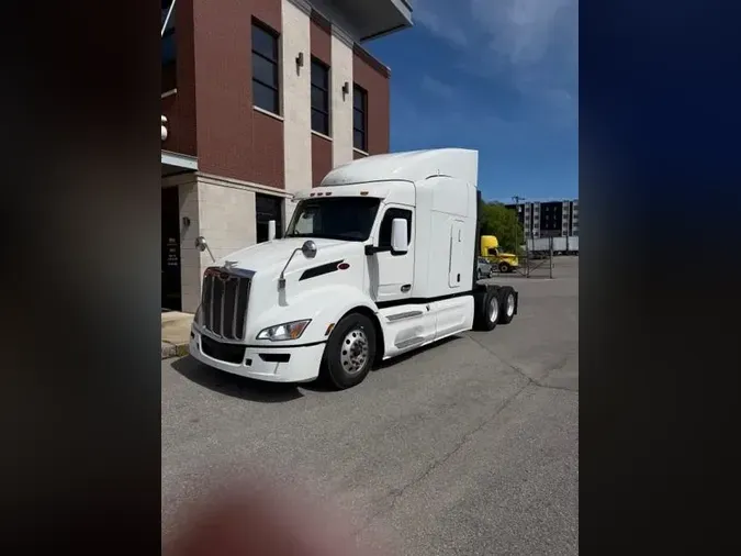 2023 Peterbilt 57982273825160b9ef678be6ccb7cb44556