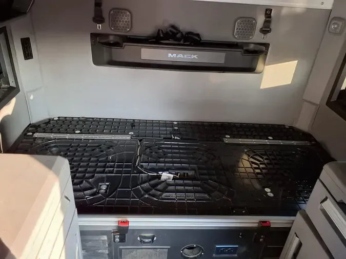 2020 MACK TRUCKS, INC. ANTHEM 64T822c898f459e253755871dda625c8d4f